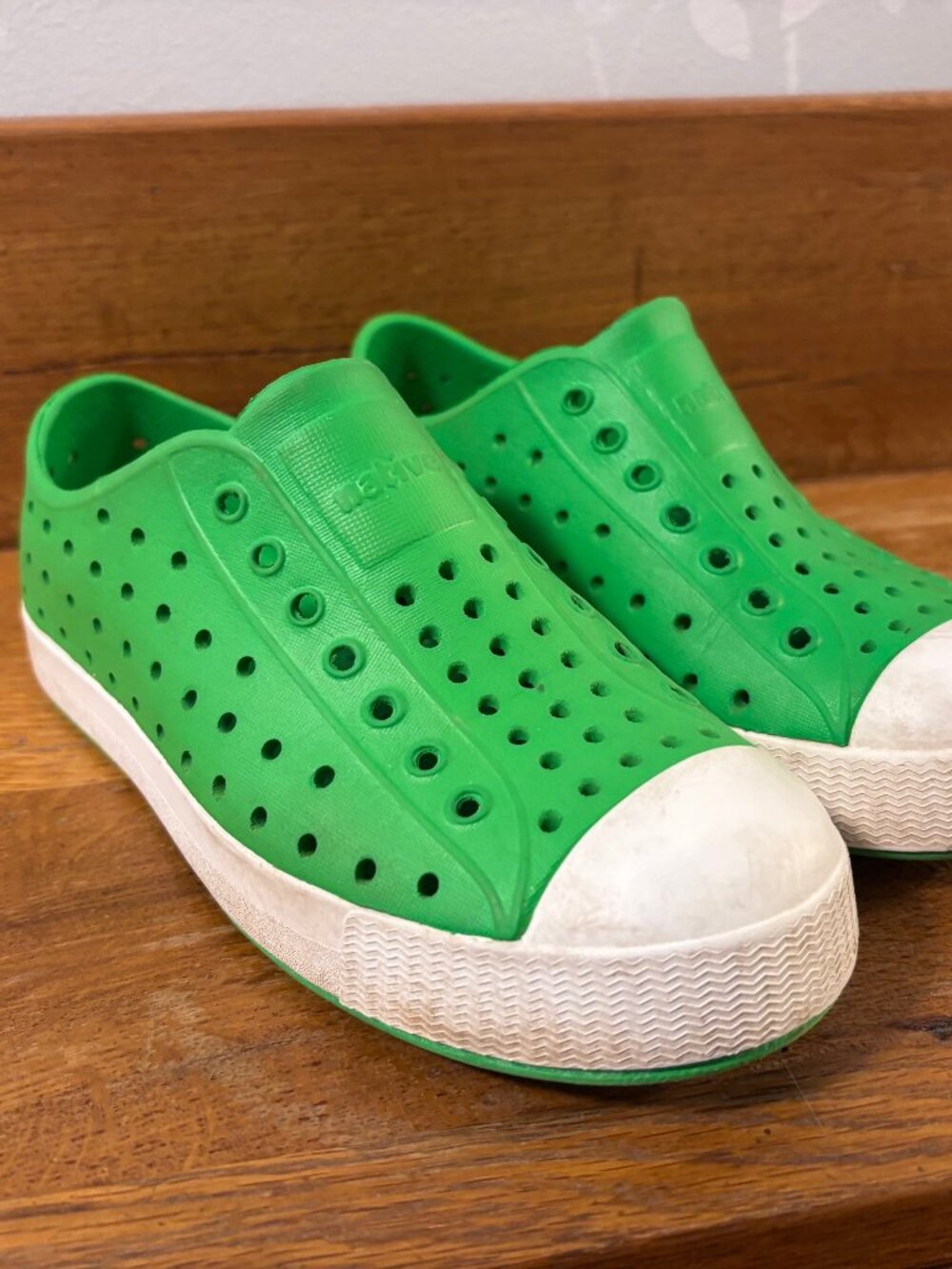 Kids Native Green Slip-On Water Shoes - Size J1